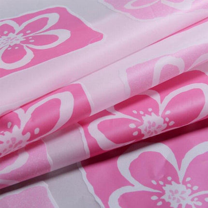 Kiiltävä vaaleanpunainen kukkakuvio suihkuverho