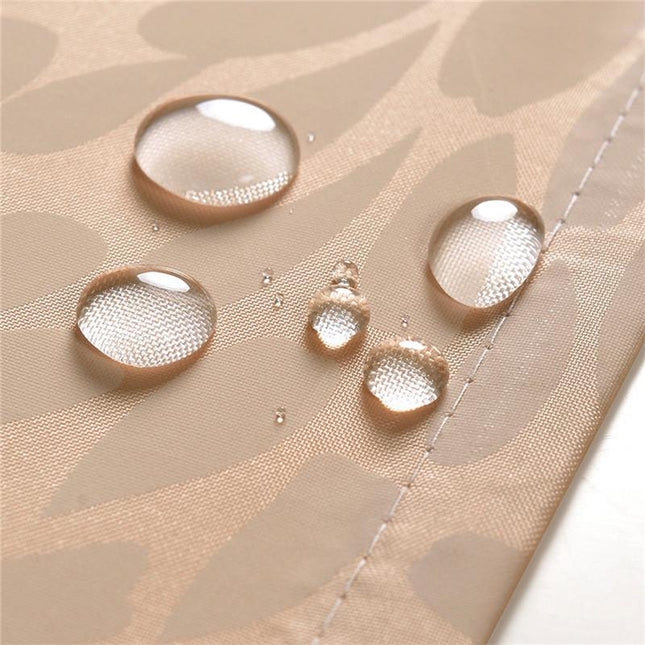 Yksivärinen läpinäkymätön suihkuverho