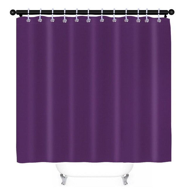 Yksivärinen purppura suihkuverho kylpyhuoneeseen