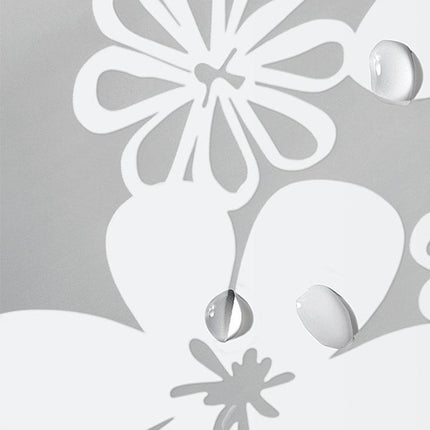 Puoliläpinäkyvä suihkuverho valkoisella kukkakuviolla