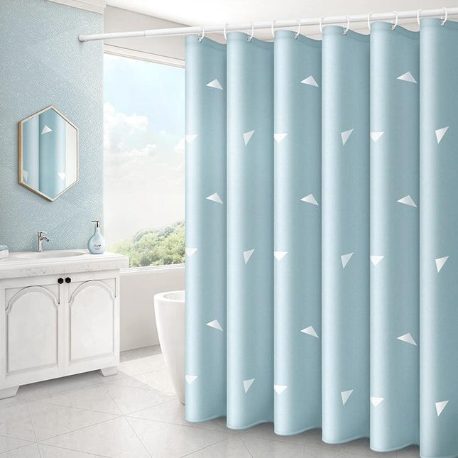 Vaaleansininen suihkuverho valkoisilla kolmioilla