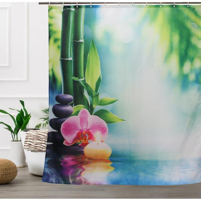 Kylpyläaiheinen suihkuverho bambulla ja orkidealla